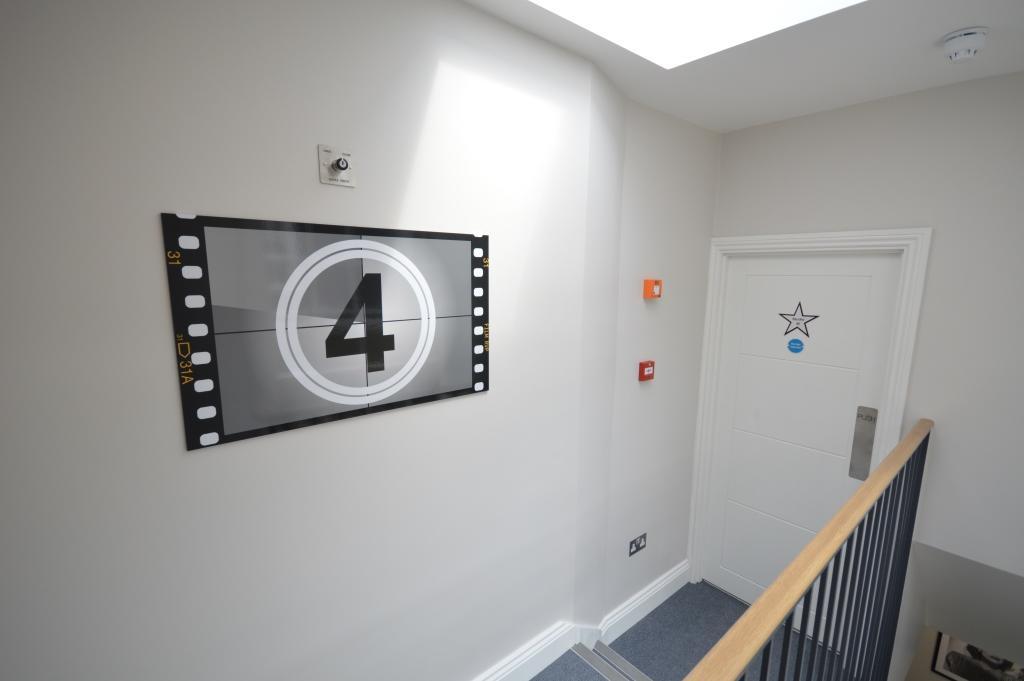 St Anne'S Court By Indigo Flats Apartment London Luaran gambar